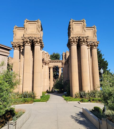 Palace of Arts pillars